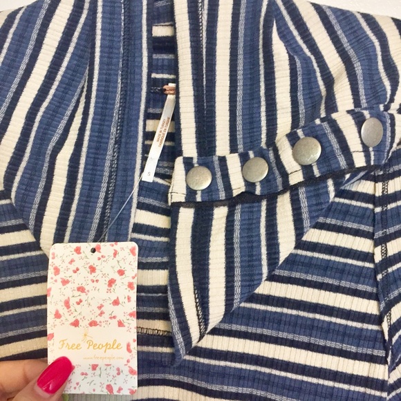 ✨🆕✨ Free People ‘Cape Cod’ thermal top - Picture 6 of 8